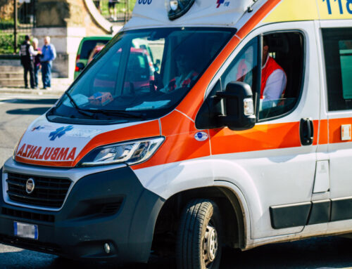 Accoltellamento in via Girardengo a Novi: uomo ferito e un altro in fuga