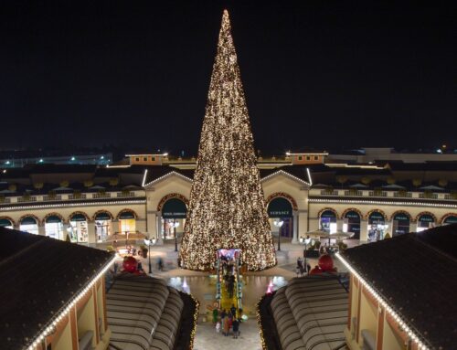 Sabato all’Outlet l’accensione dell’albero di Natale assieme a spettacoli e mostre