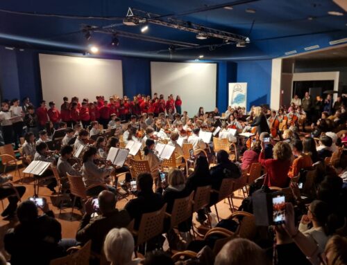 Orchestra e Coro Note di Classe ai Campionissimi: un grande spettacolo per Novi