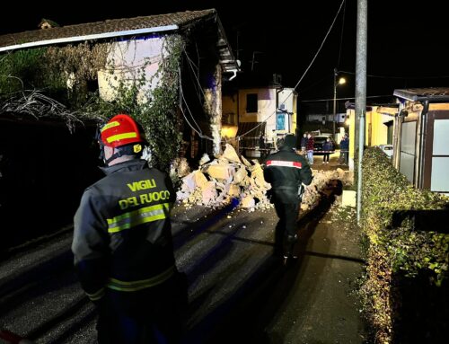 Crolla un cascinale a Pozzolo: intervenuti Carabinieri e Vigili del Fuoco