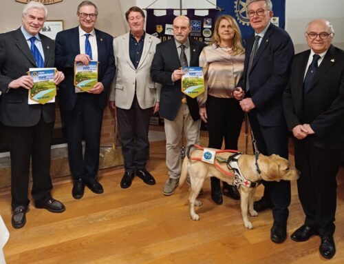 Consegnato un cane guida per non vedenti da parte di Lions Gavi e Rotary Novi