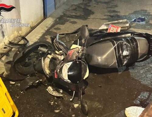 Serravalle, si schianta con lo scooter: i Carabinieri scoprono che è rubato